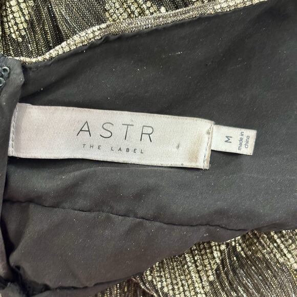 ASTR Size M Phoebe Zigzag Metallic V-Neck Wide Leg Jumpsuit Travel Packable - Picture 3 of 10